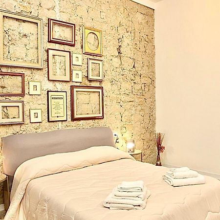 Bethel Come Casa Apartments เนเปิลส์ ภายนอก รูปภาพ