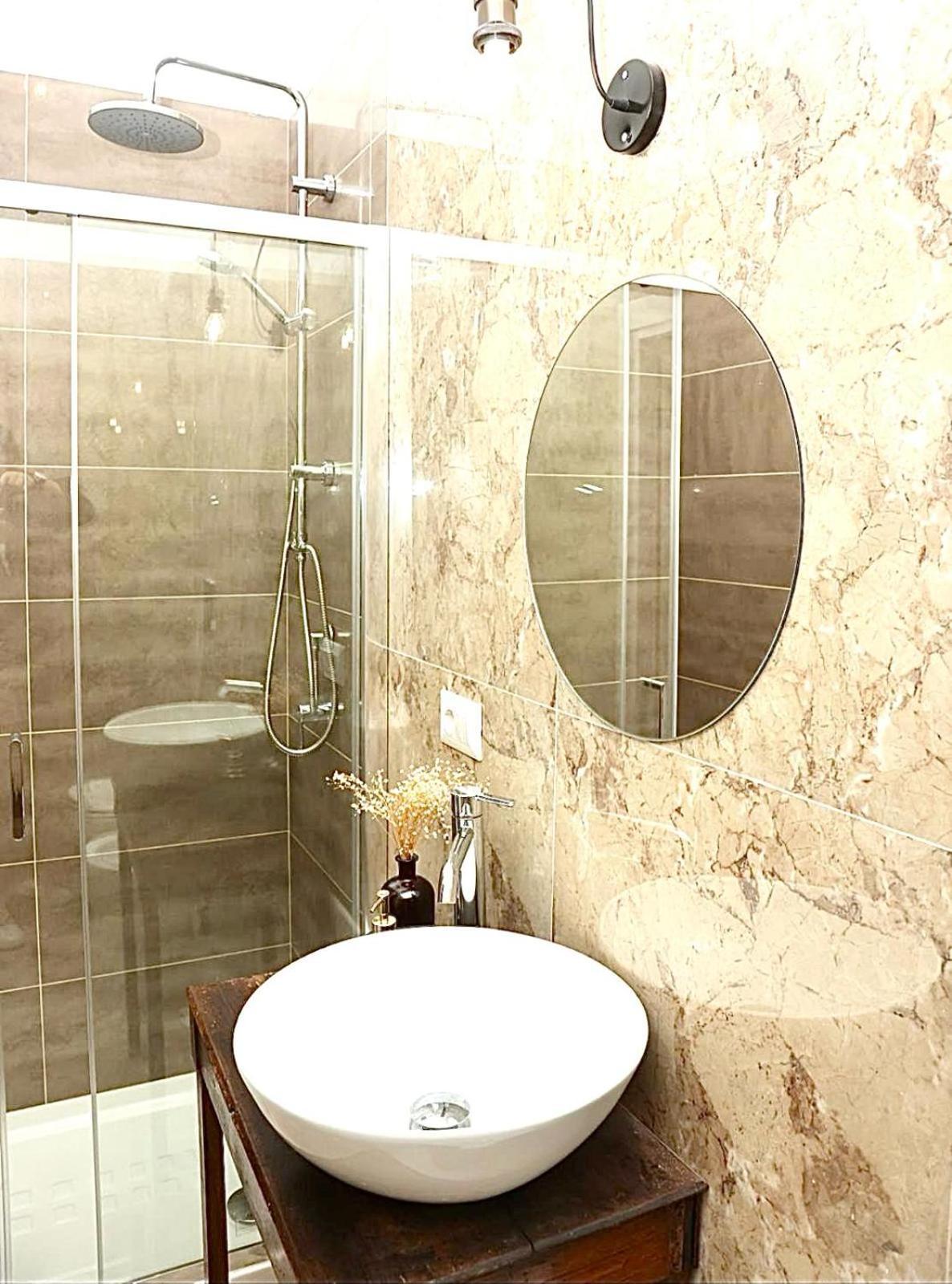 Bethel Come Casa Apartments เนเปิลส์ ภายนอก รูปภาพ
