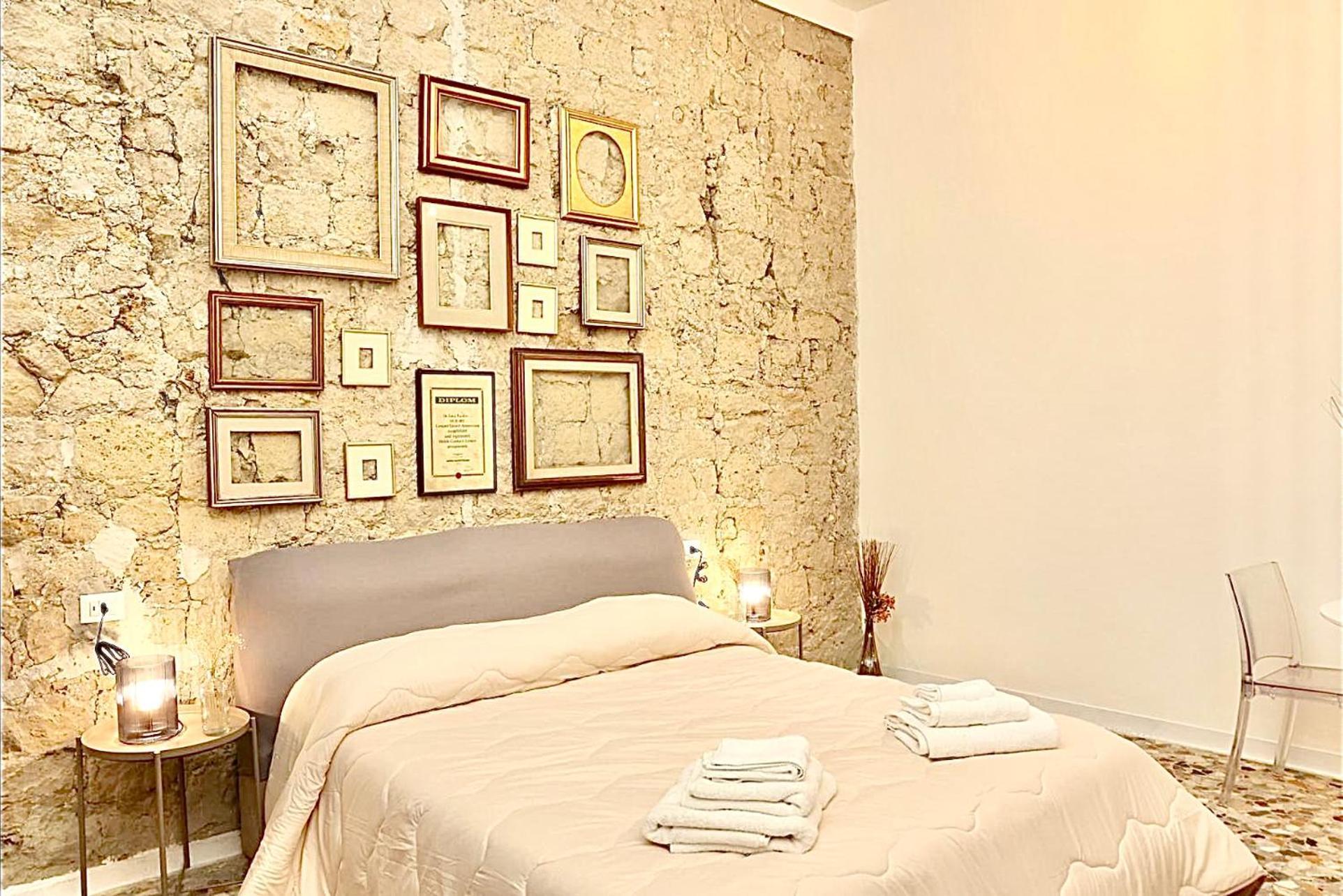 Bethel Come Casa Apartments เนเปิลส์ ภายนอก รูปภาพ