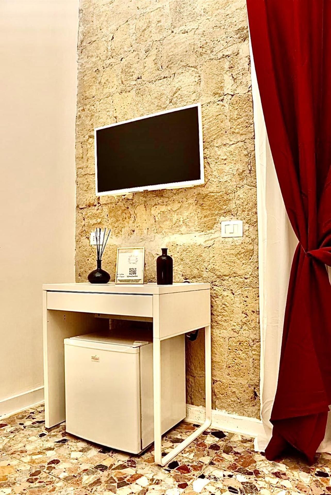 Bethel Come Casa Apartments เนเปิลส์ ภายนอก รูปภาพ